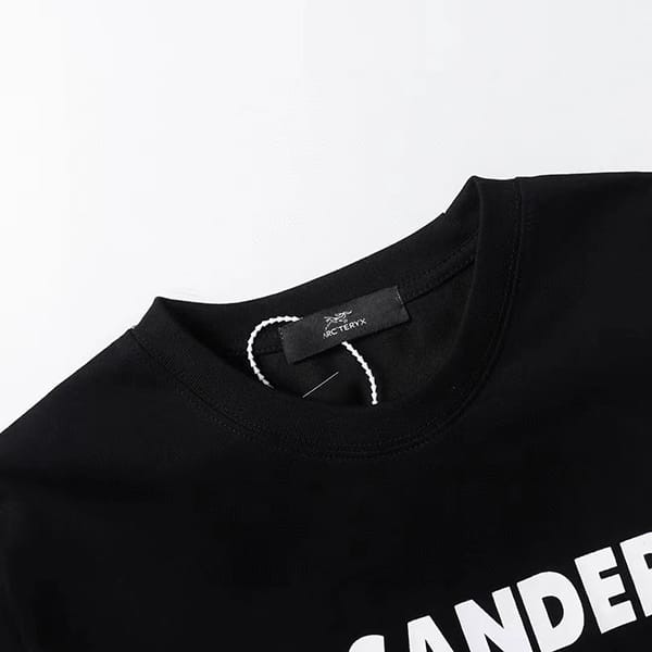 高級ブランドArcTeryx ジルサンダー n級品 ロゴ プリント Tシャツ 2色 Jis25321